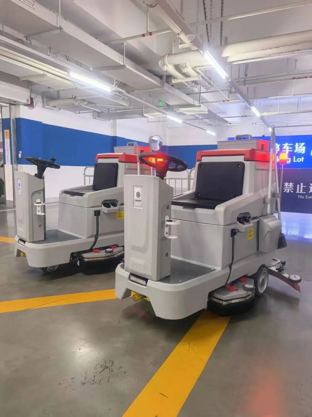 floor scrubber supplier